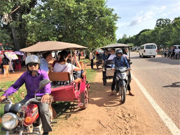 Discover the Temples by Tuk Tuk, Electric Vehicle or Horse Cart