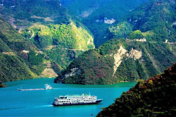 Yowza! Yangtze & Tibetans