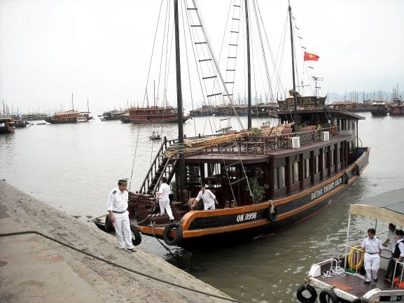 Ha Long Bay day boat