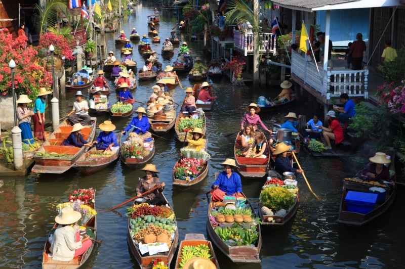 Floating markets